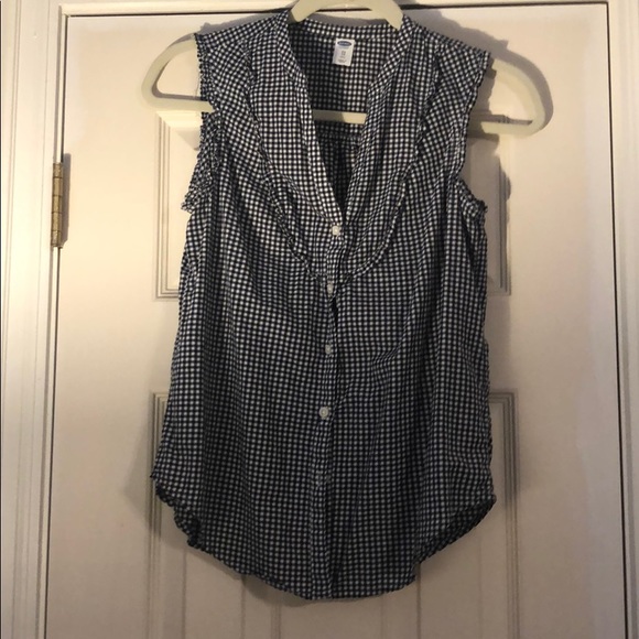 EUC Women’s Sleeveless Gingham top - Picture 1 of 3